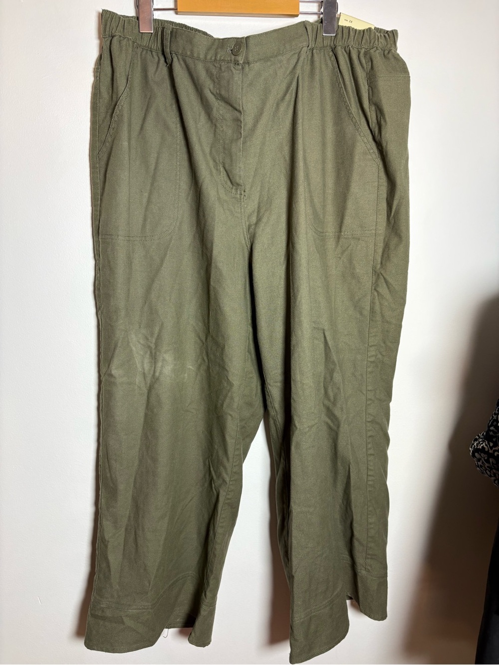 Max Studio Olive Green Cargo Pants for women
